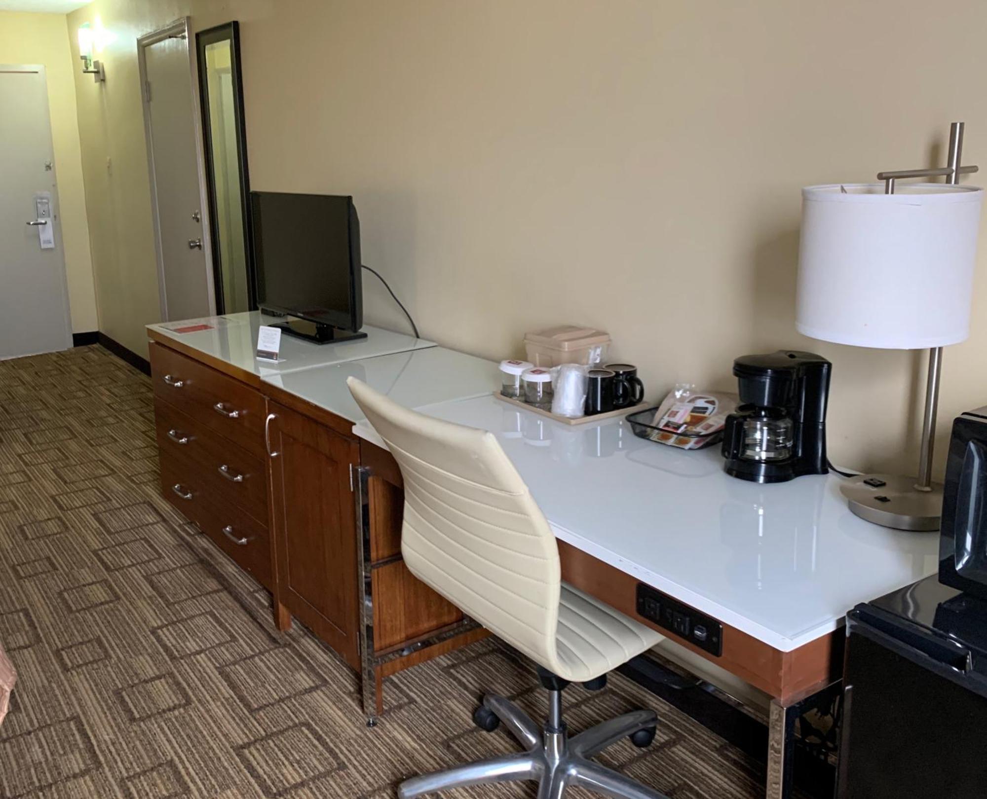 Clarion Hotel Fort Mill Near Amusement Park Room photo